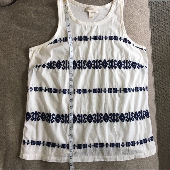 ⚪ LOFT embroidered tank top - Picture 13 of 16